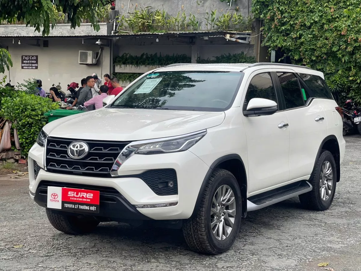 Toyota Fortuner 2.7V 4X2 2022
