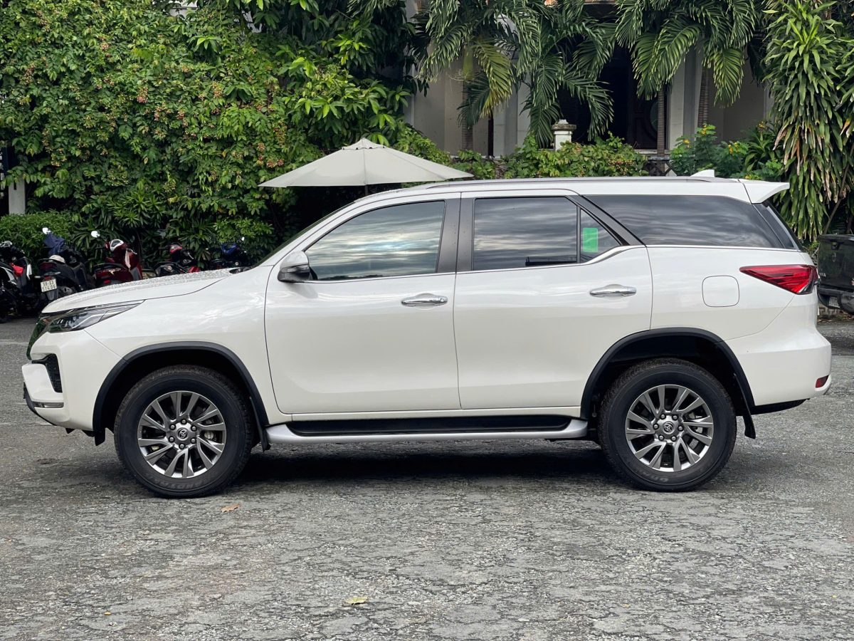 Toyota Fortuner 2.7V 4X2 2022