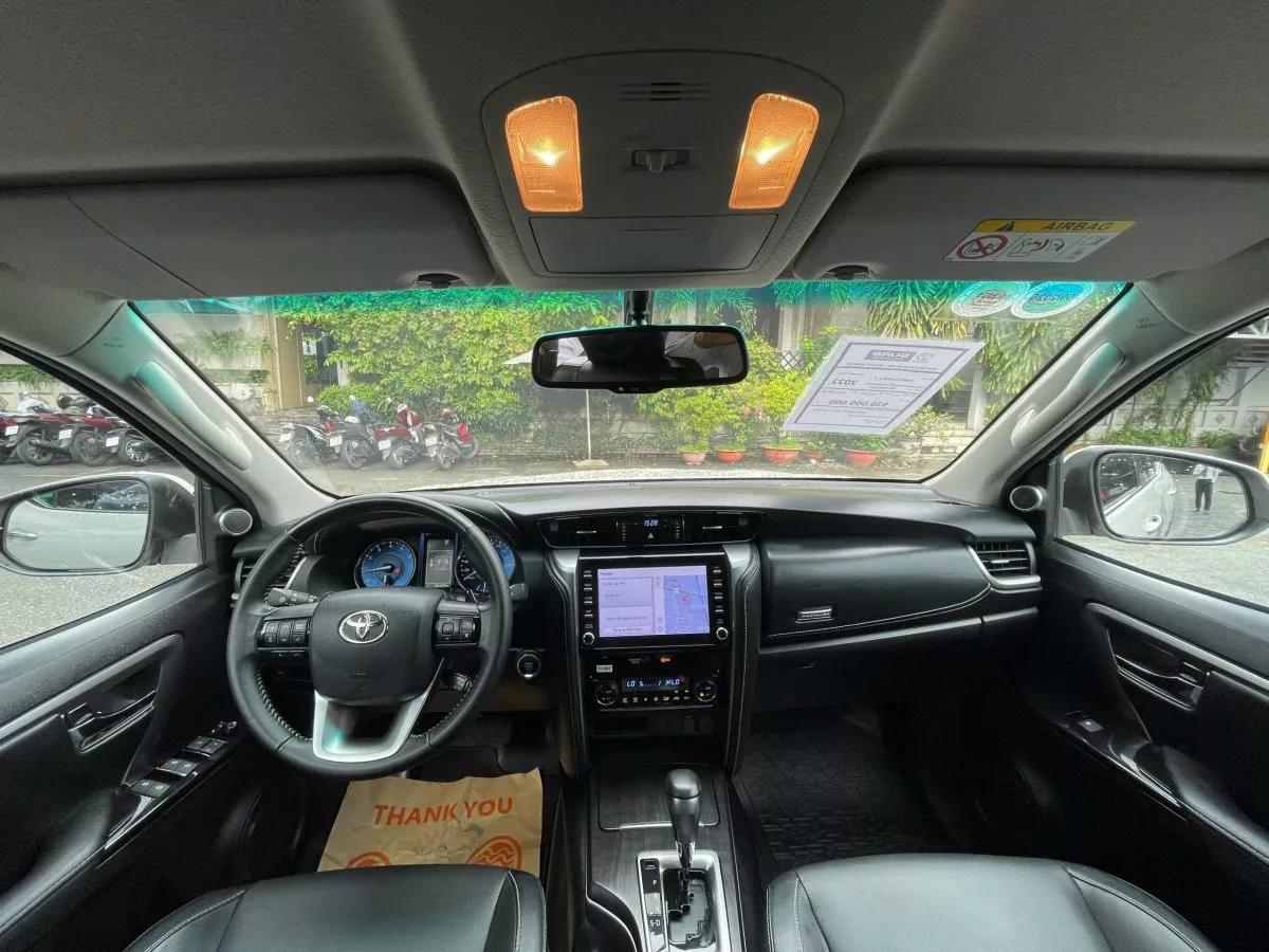 Toyota Fortuner 2.7V 4X2 2022