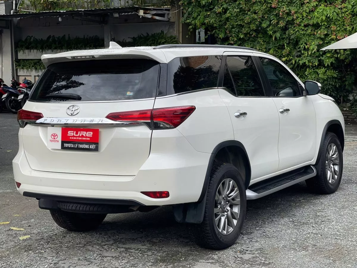 Toyota Fortuner 2.7V 4X2 2022