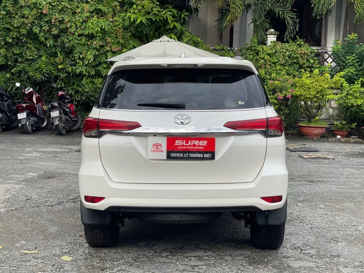 Toyota Fortuner 2.7V 4X2 2022