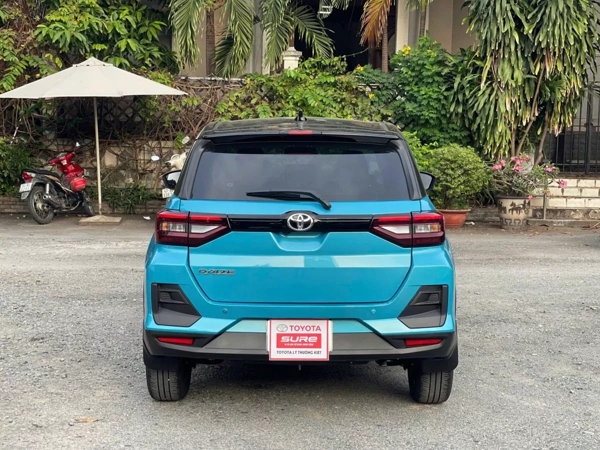 Toyota Raize 1.0 Turbo 6 Toyota Raize 1.0 Turbo