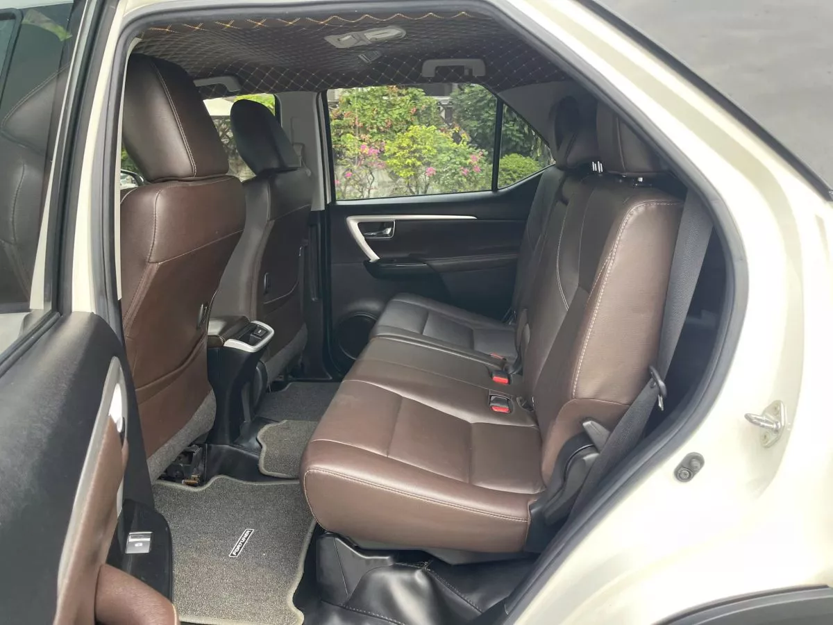 Toyota Fortuner 2.7At 2019 9 Toyota Fortuner 2.7At 2019