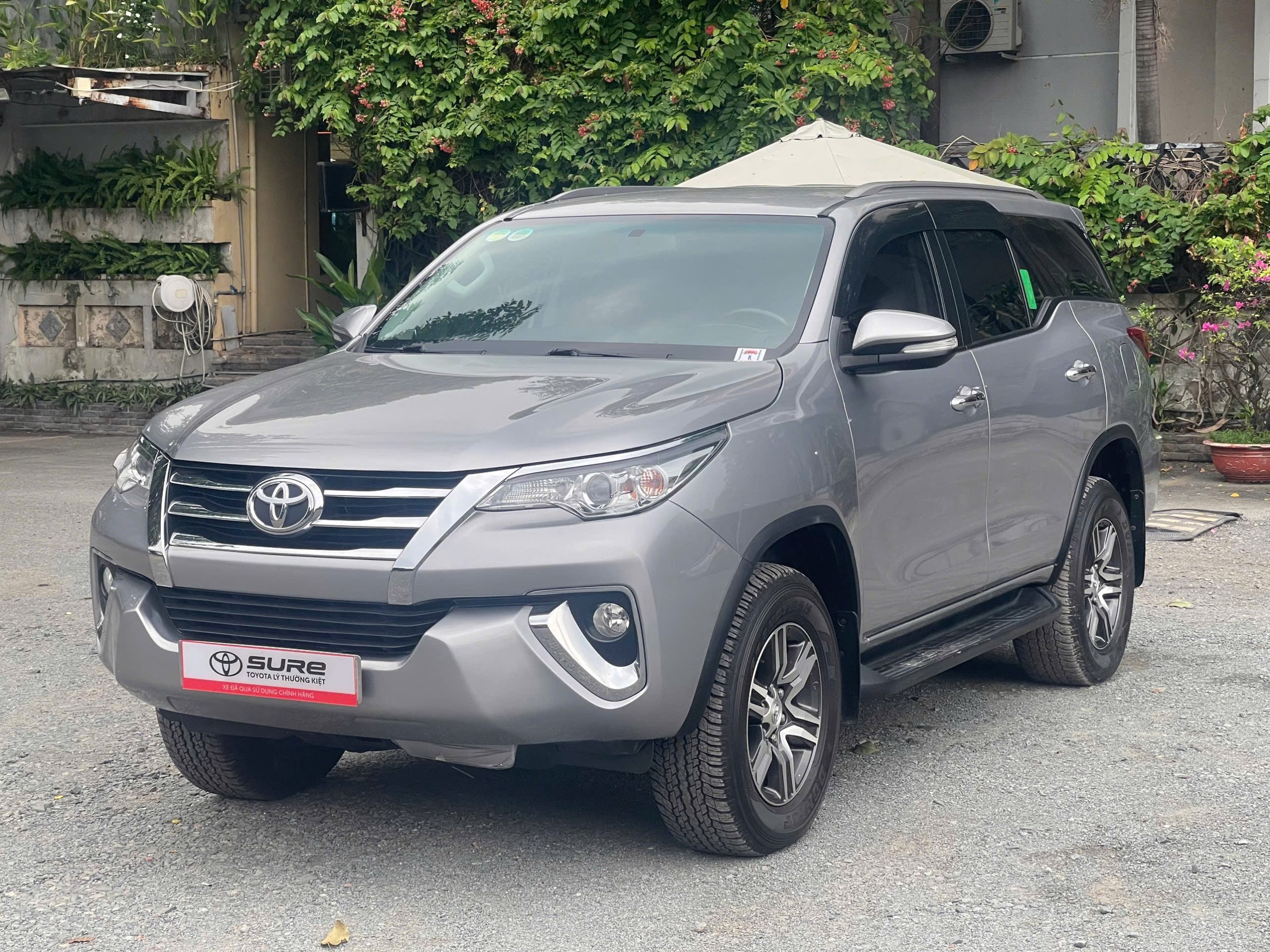 Toyota Fortuner 2.7At 2017 3 Toyota Fortuner 2.7At 2017