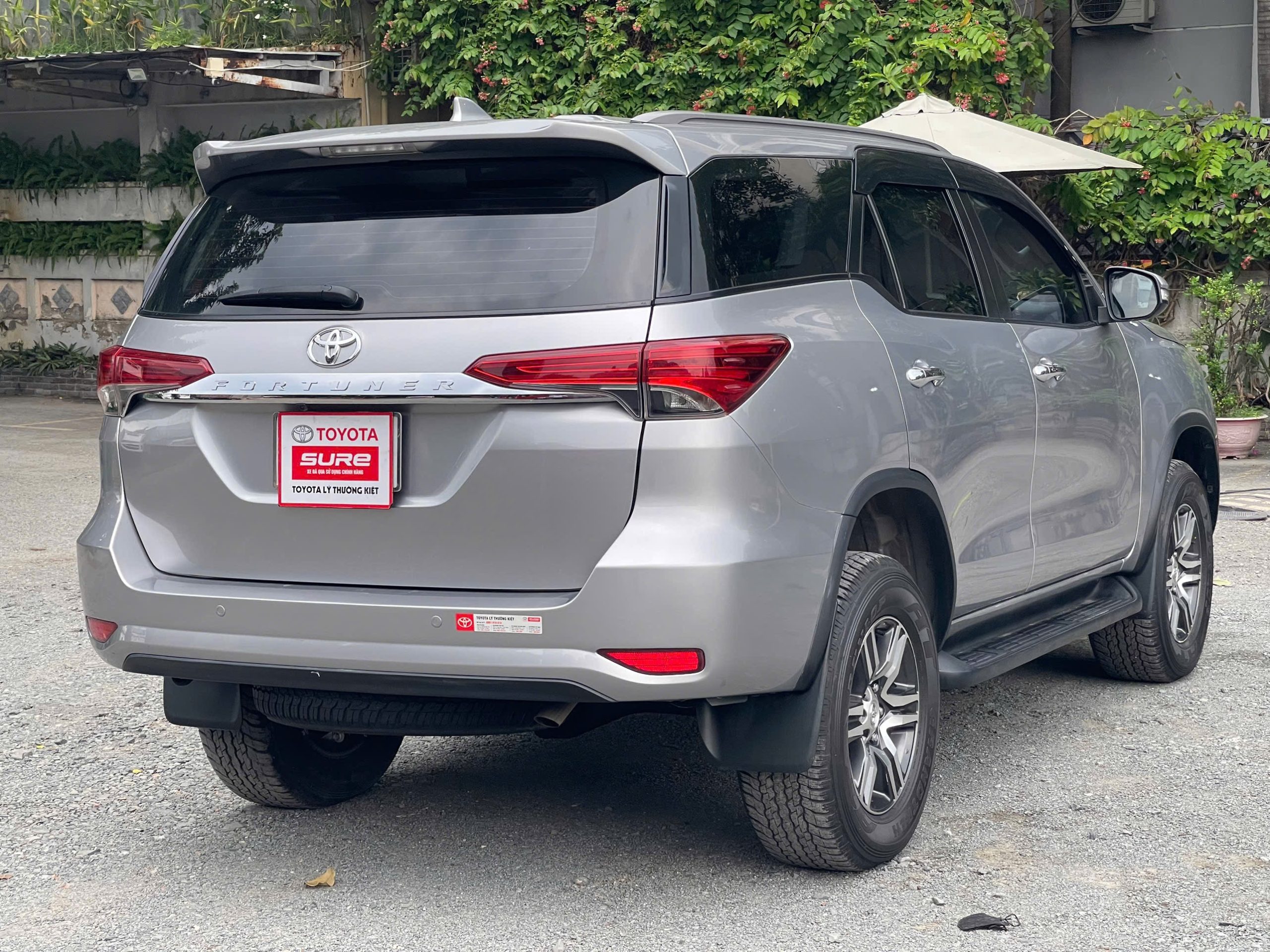 Toyota Fortuner 2.7At 2017 5 Toyota Fortuner 2.7At 2017
