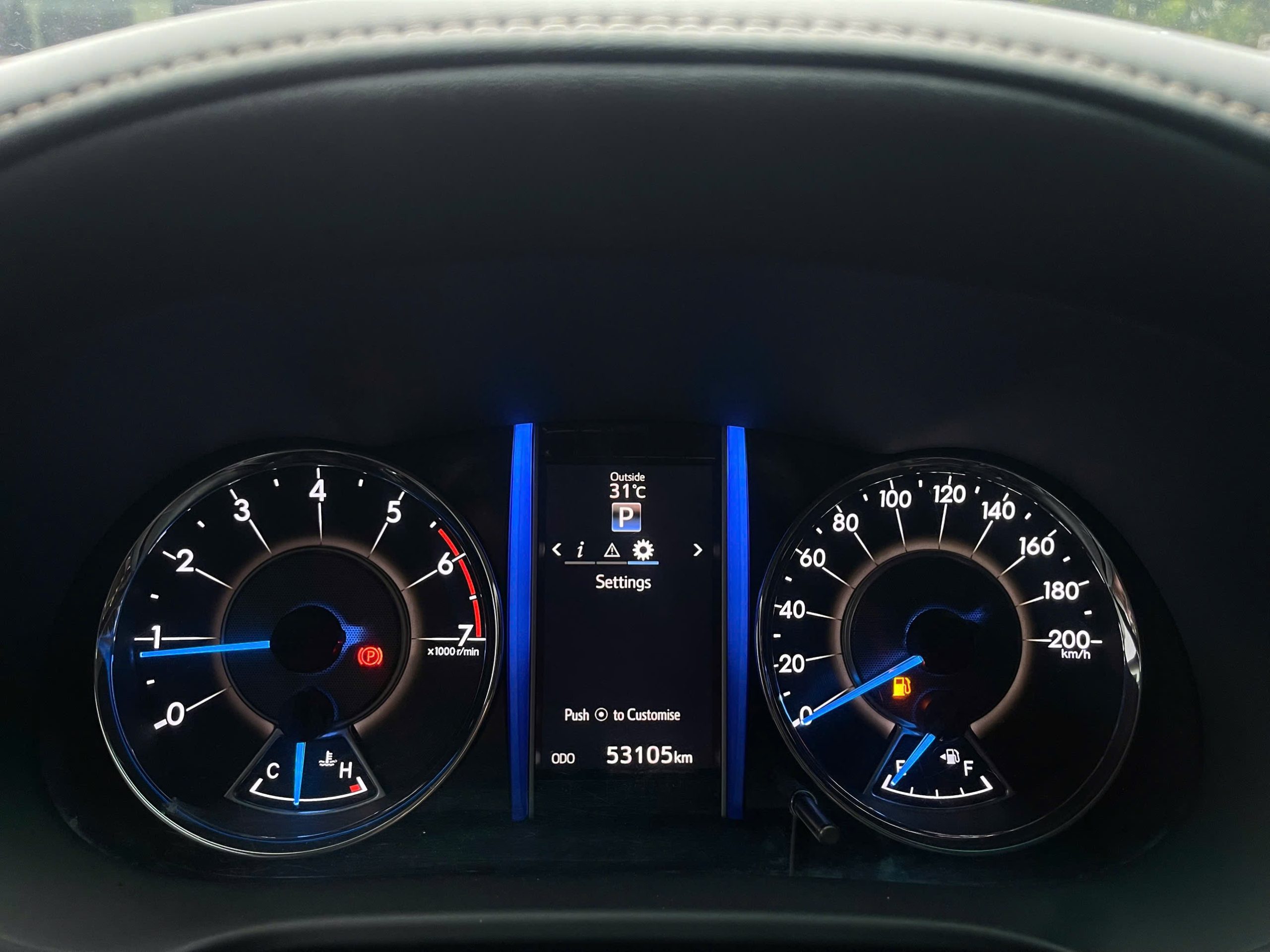 Toyota Fortuner 2.7At 2017 10 Toyota Fortuner 2.7At 2017