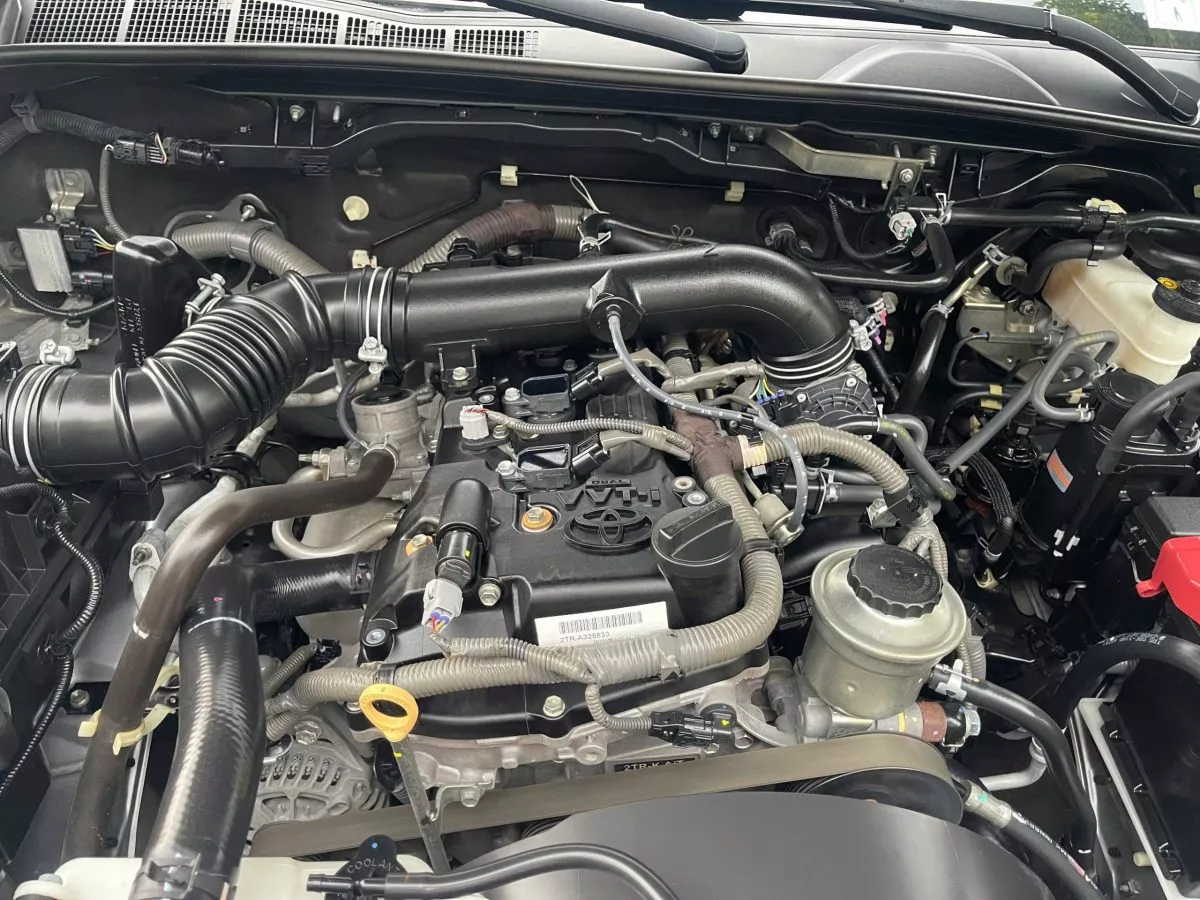 Toyota Fortuner 2.7At 2017 7 Toyota Fortuner 2.7At 2017