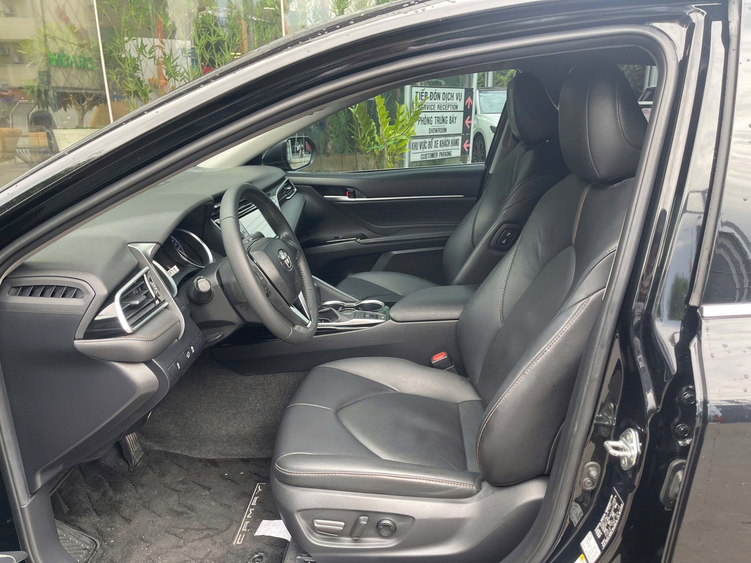 Toyota Camry 2.0G 2019 8 Toyota Camry 2.0G 2019