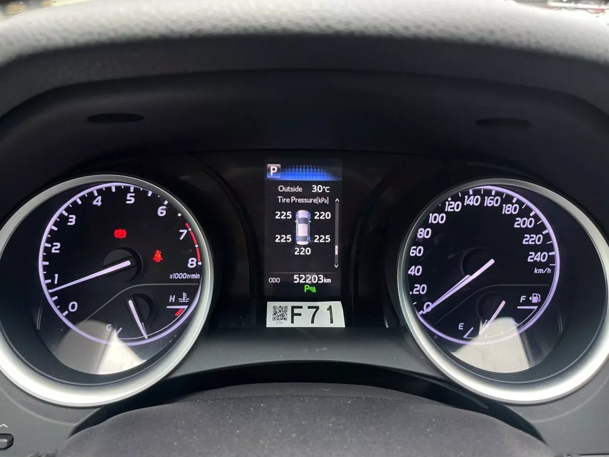 Toyota Camry 2.0G 2019 10 Toyota Camry 2.0G 2019