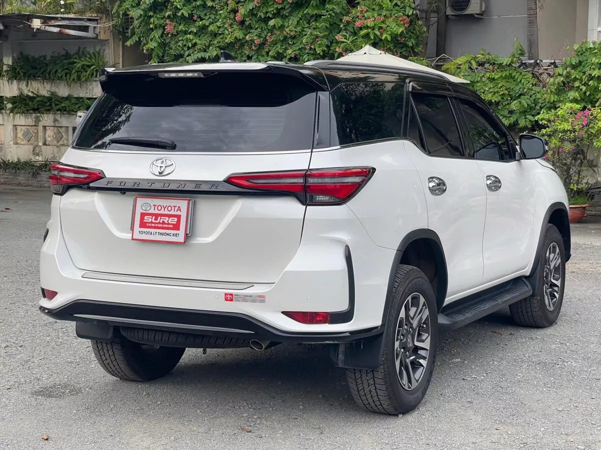 Toyota Fortuner 2.7 At 2024 4 Toyota Fortuner 2.7 At 2024