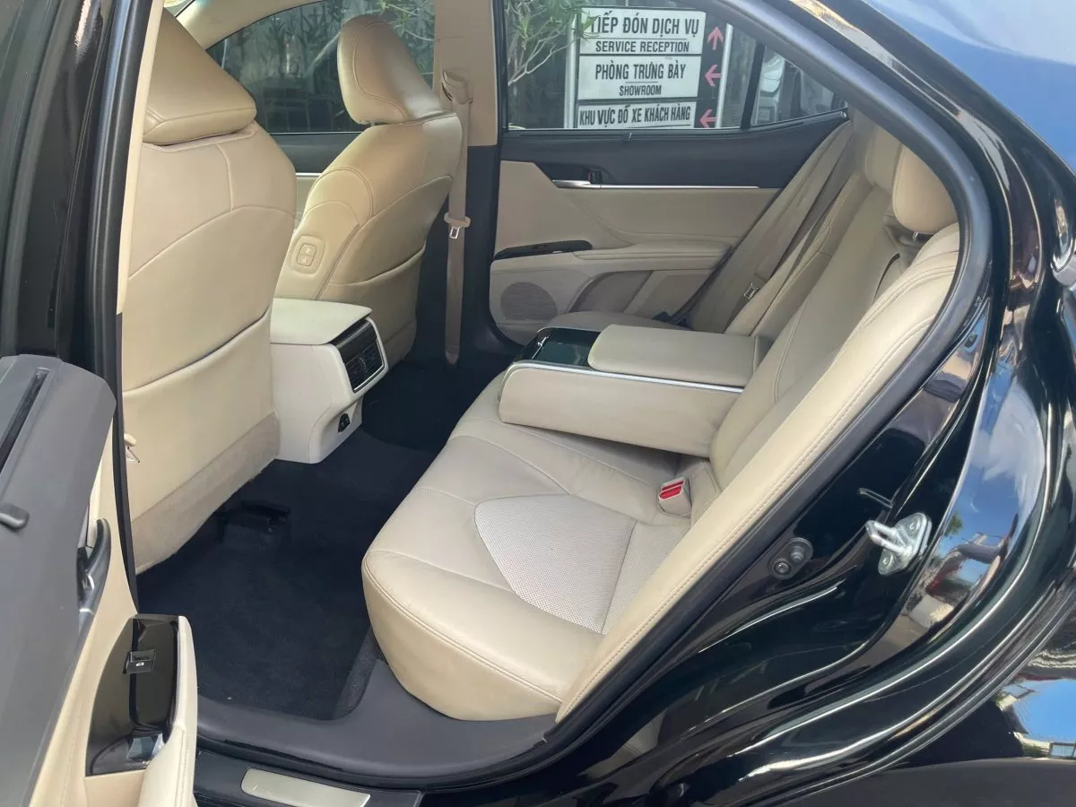 Toyota Camry 2.5Q 2020 9 Toyota Camry 2.5Q 2020