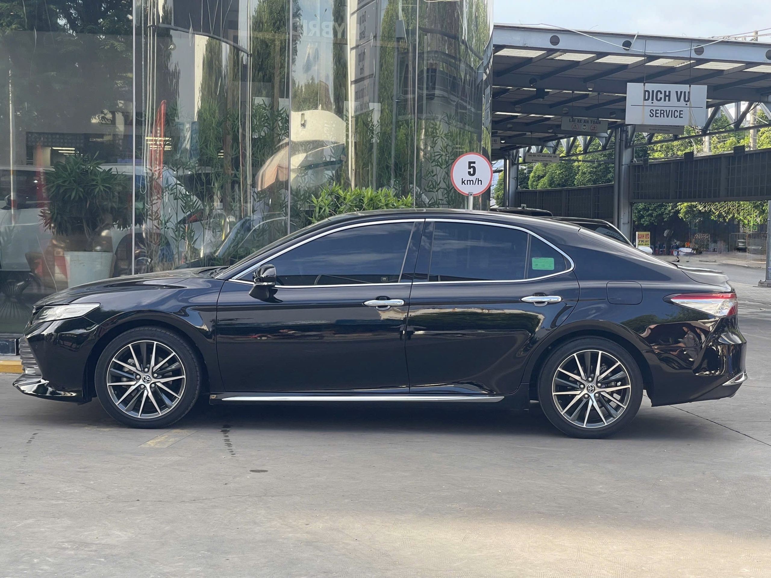 Toyota Camry 2.5Q 2020 4 Toyota Camry 2.5Q 2020