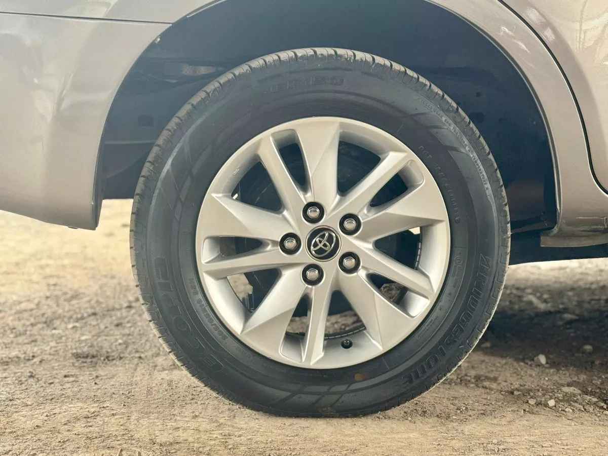 Toyota Innova 2.0E 2018