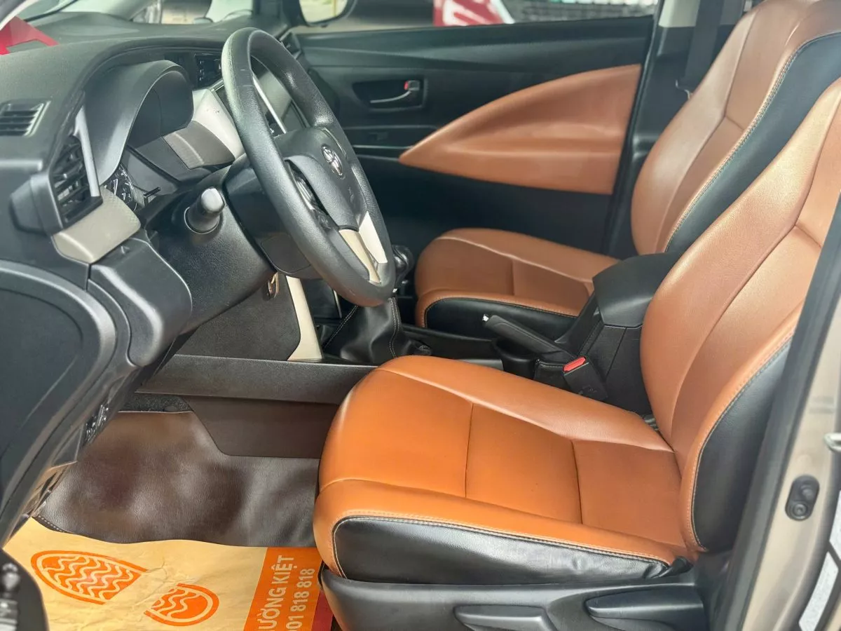 Toyota Innova 2.0E 2018