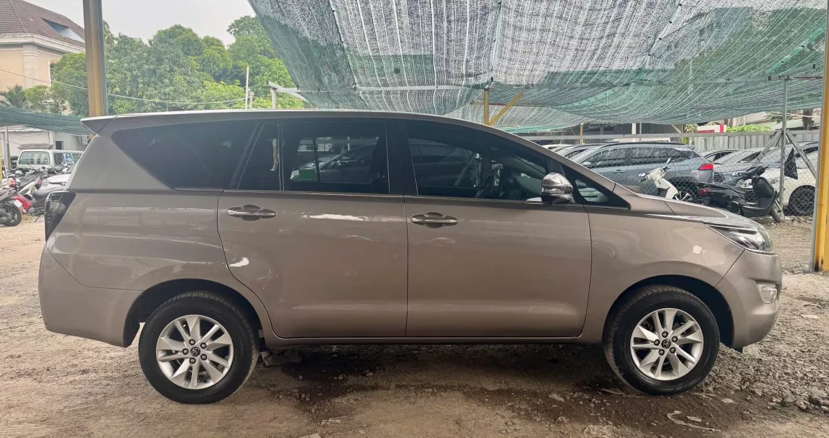 Toyota Innova 2.0E 2018