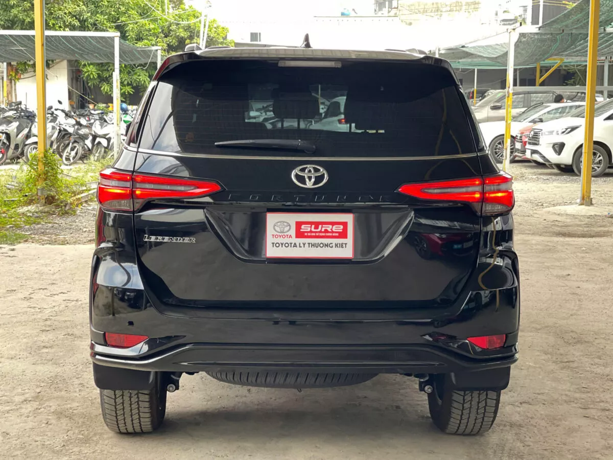 Toyota Fortuner Legender 2.4At 2024